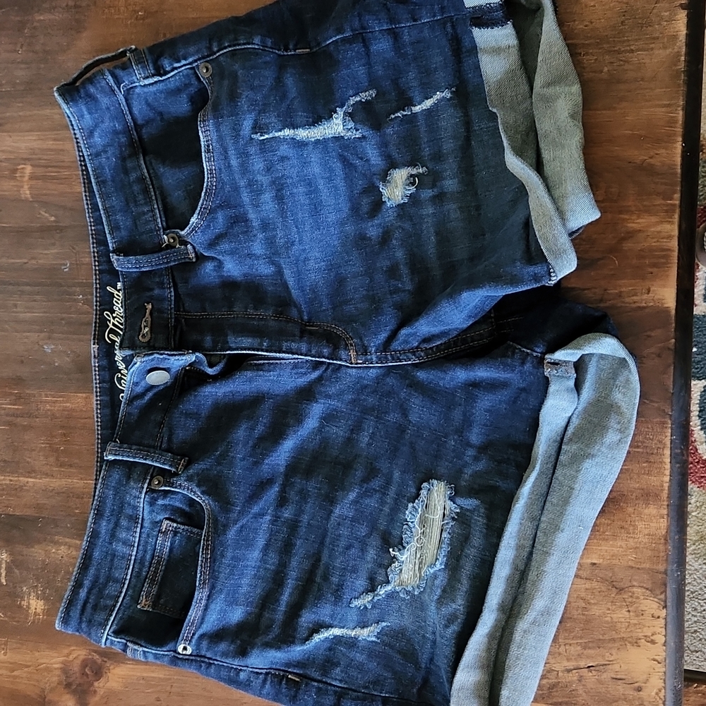 Universal Thread shorts